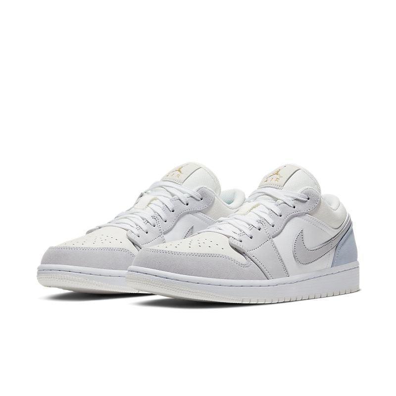 Air Jordan 1 Low &