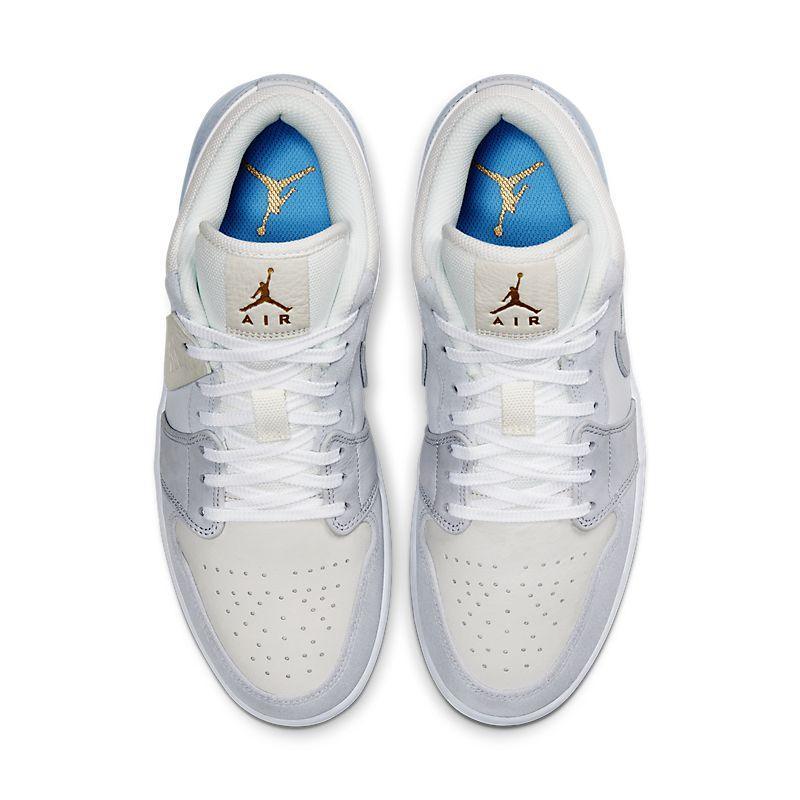 Air Jordan 1 Low &