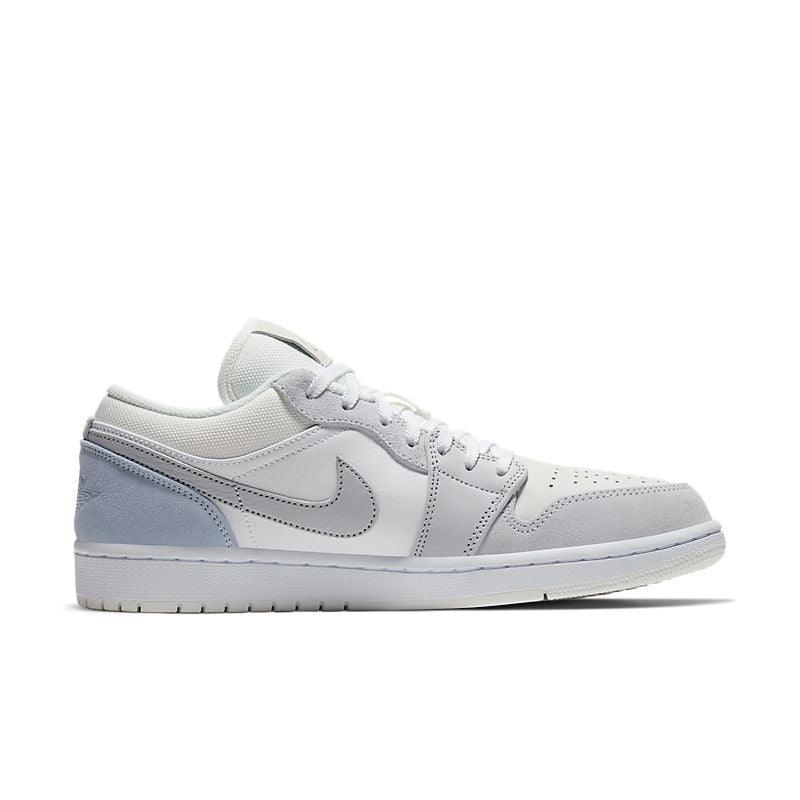 Air Jordan 1 Low &