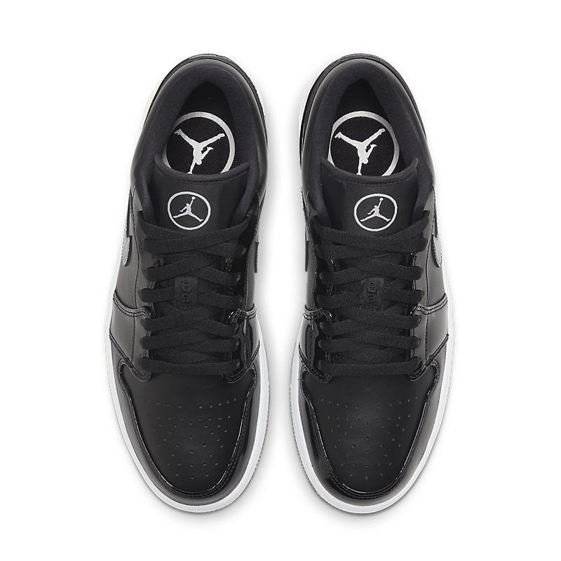 Air Jordan 1 Low &