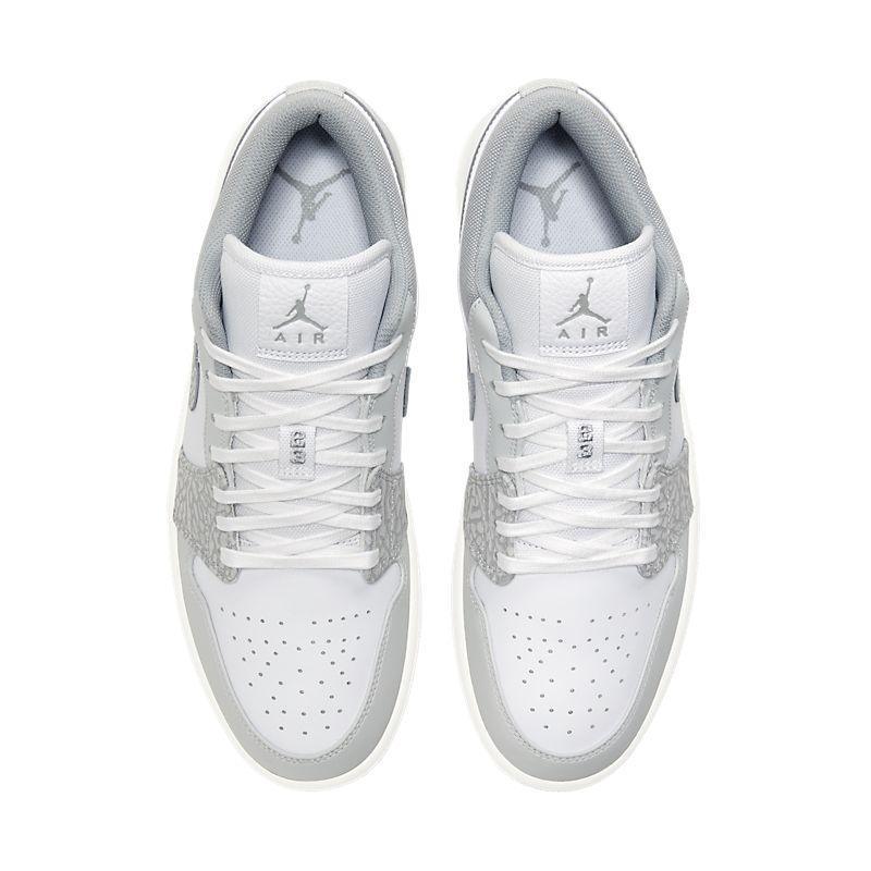 Air Jordan 1 Low &