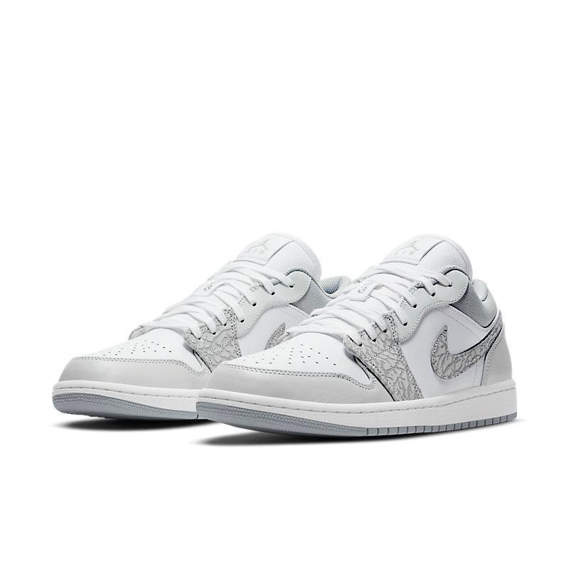 Air Jordan 1 Low &