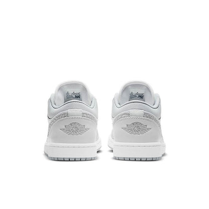 Air Jordan 1 Low &