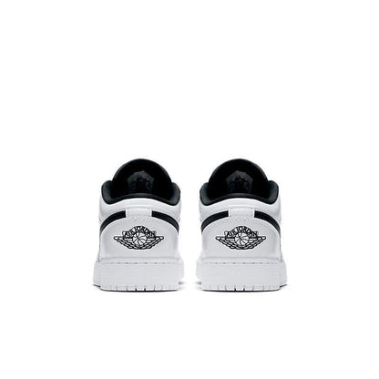 Air Jordan 1 Low &