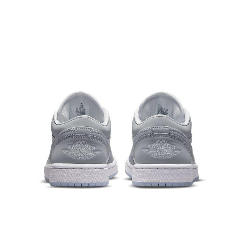 Air Jordan 1 Low &