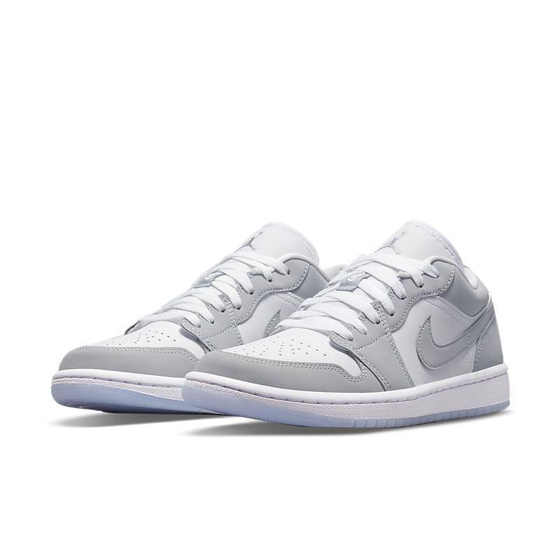 Air Jordan 1 Low &