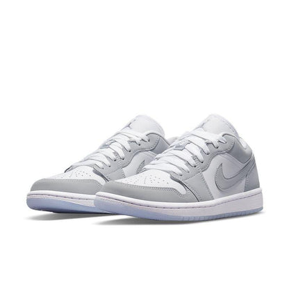Air Jordan 1 Low &