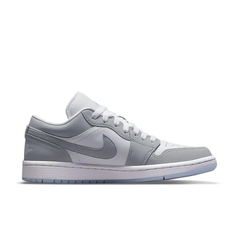 Air Jordan 1 Low &