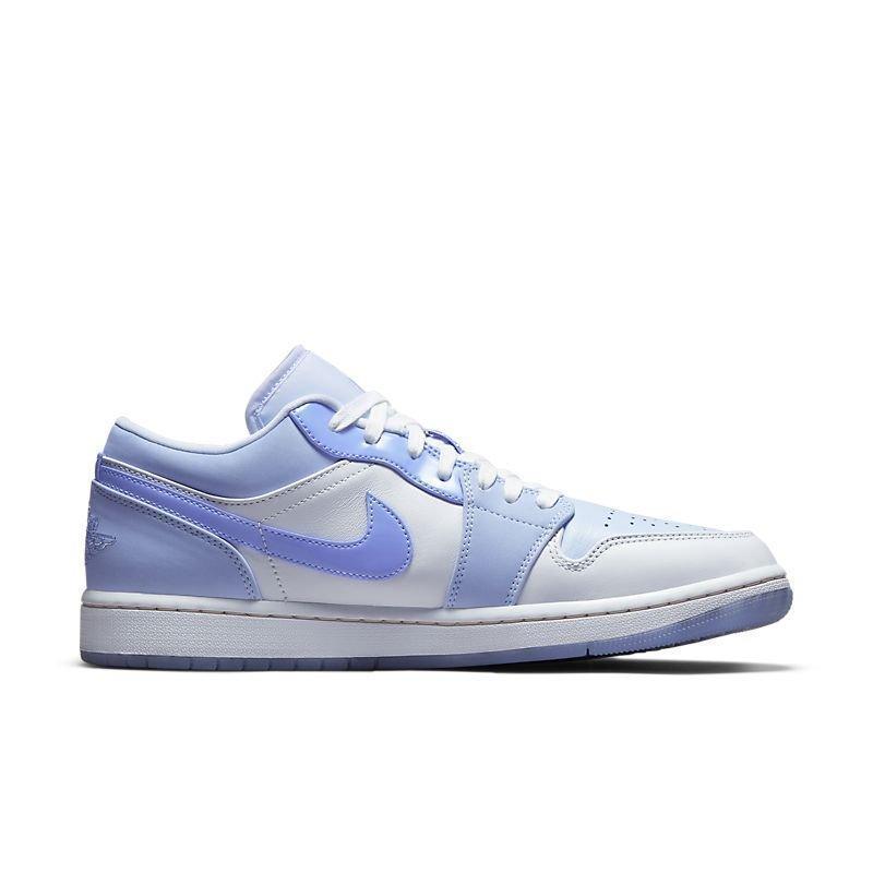 Air Jordan 1 Low &
