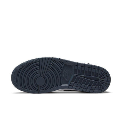 Air Jordan 1 Mid &