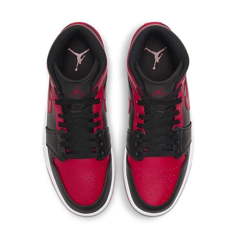 Air Jordan 1 Mid &