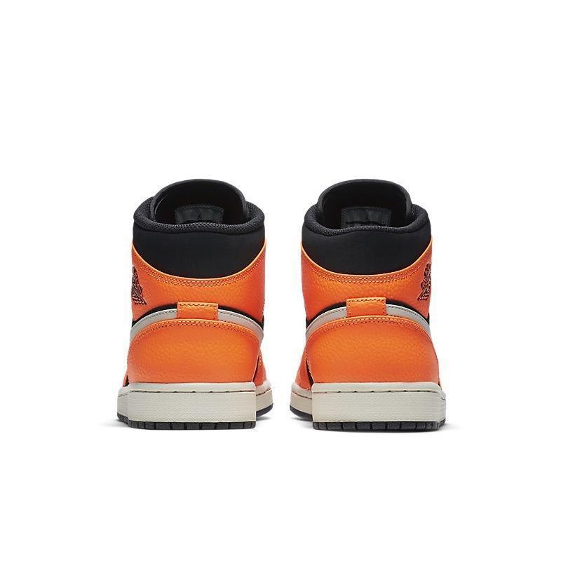 Air Jordan 1 Mid &
