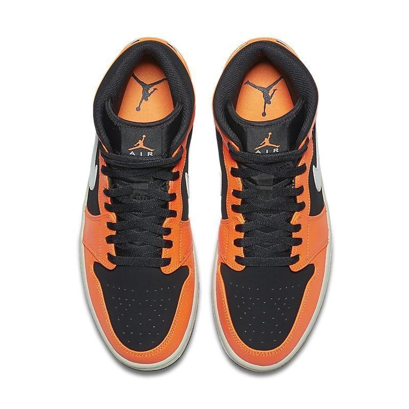 Air Jordan 1 Mid &