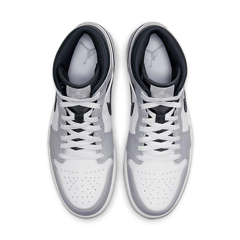 Air Jordan 1 Mid &