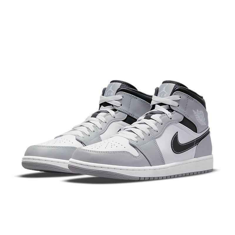 Air Jordan 1 Mid &