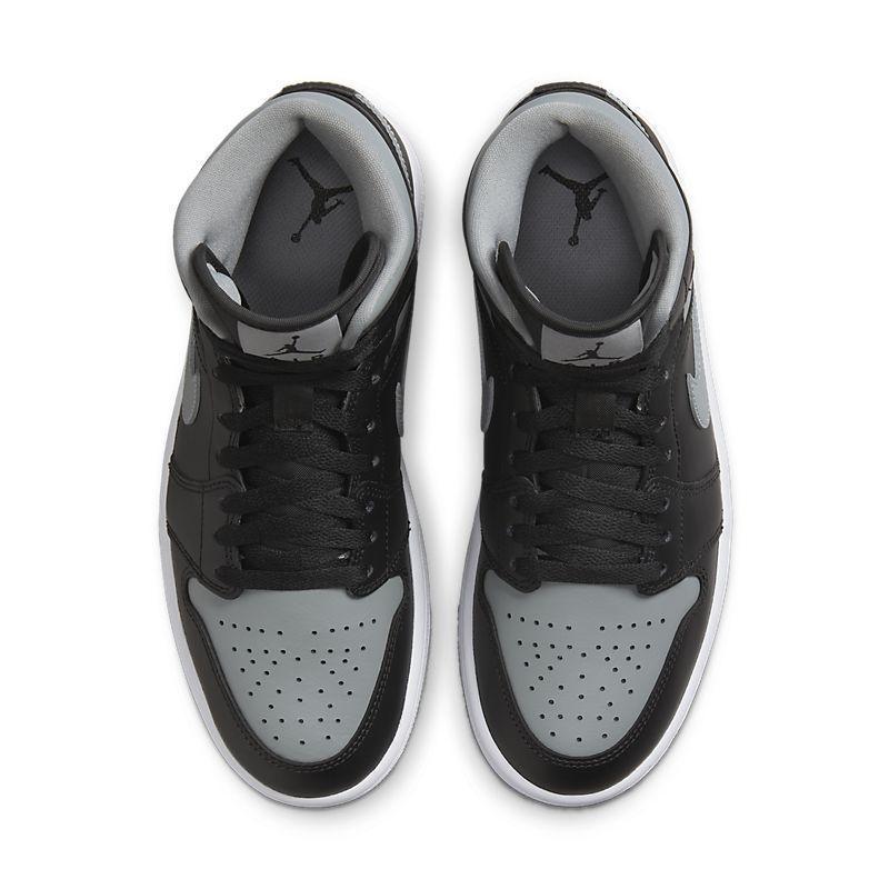Air Jordan 1 Mid &