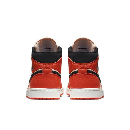 Air Jordan 1 Mid &