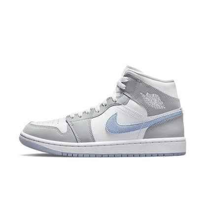 Air Jordan 1 Mid &