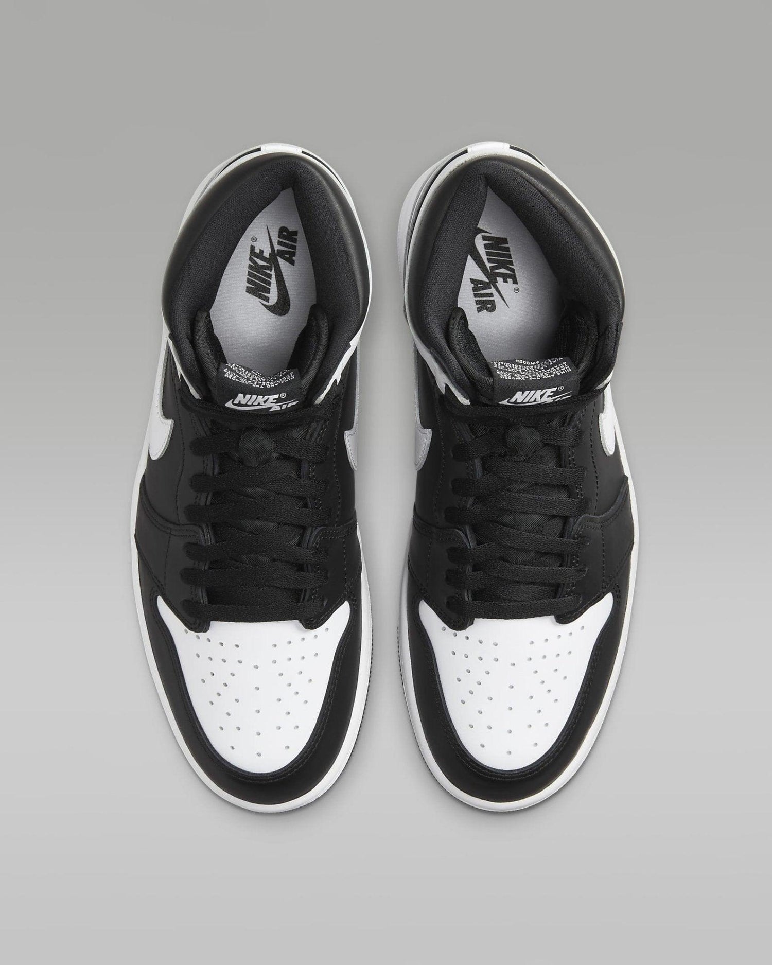Air Jordan 1 Retro High OG "Black &amp; White"