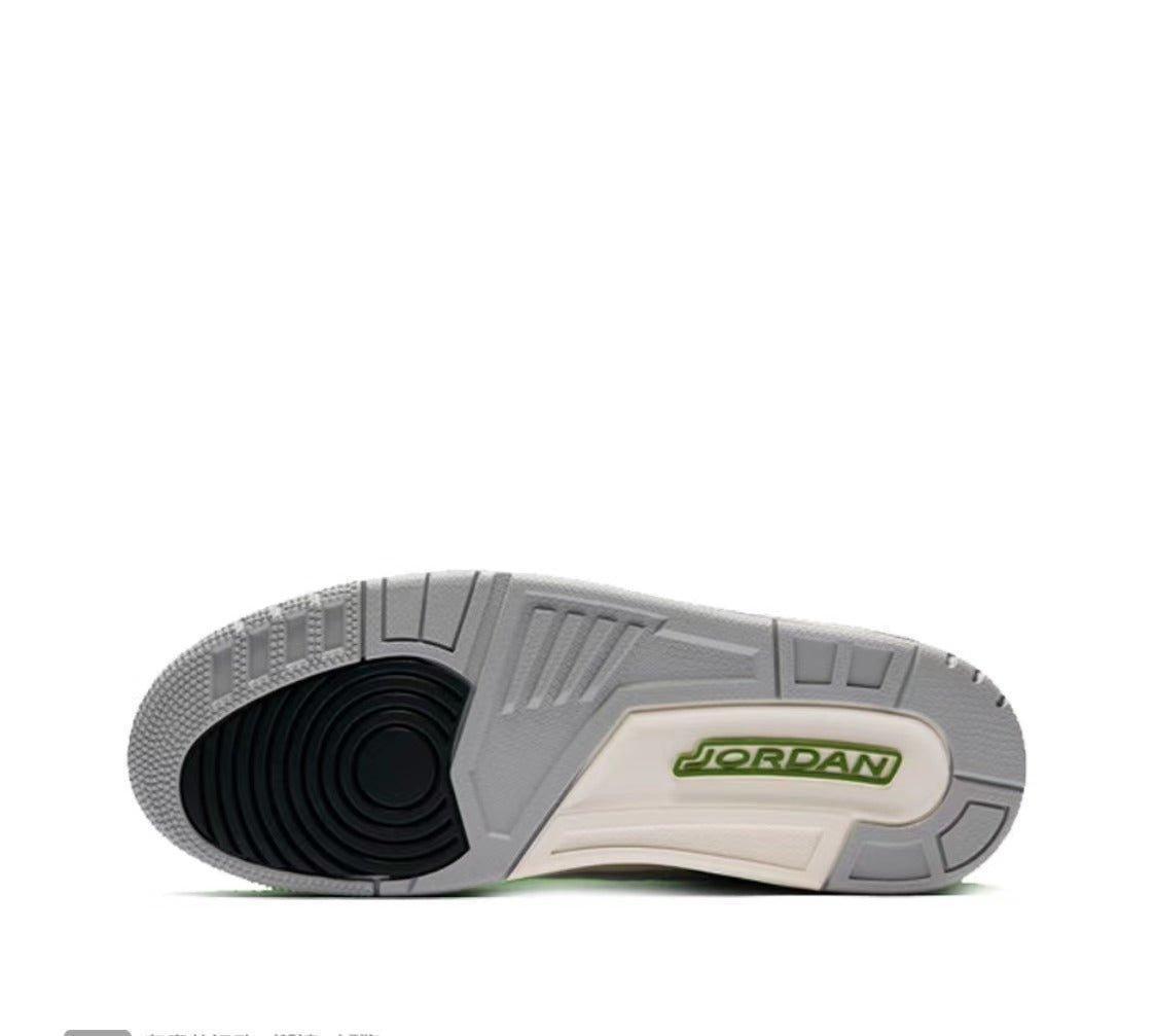Air Jordan 3 Retro &