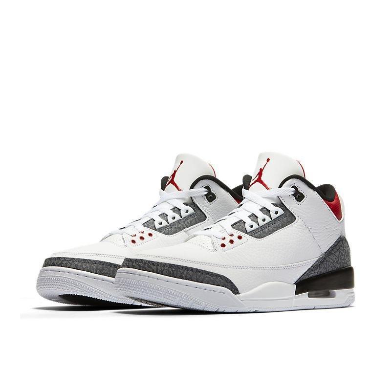 Air Jordan 3 Retro &