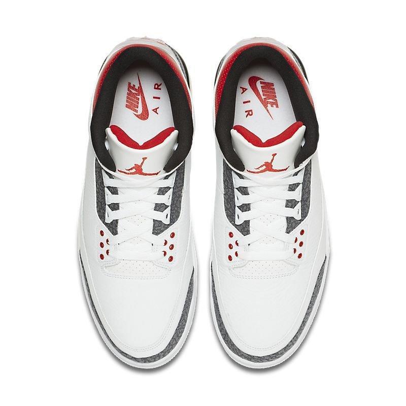 Air Jordan 3 Retro &