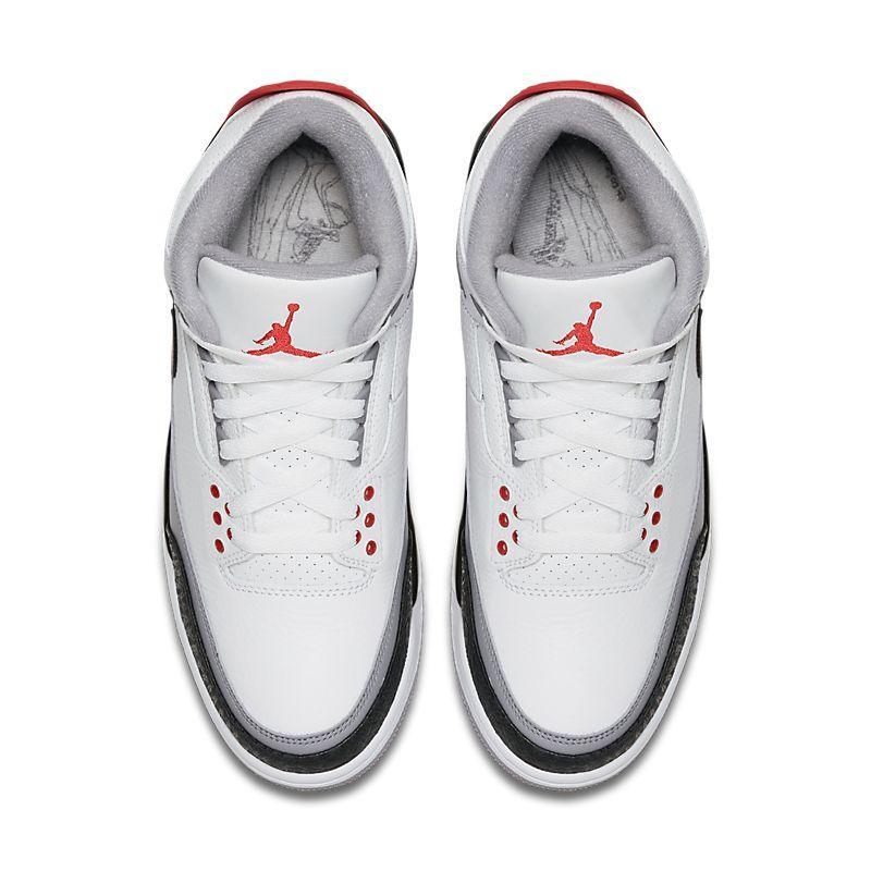 Air Jordan 3 Retro &
