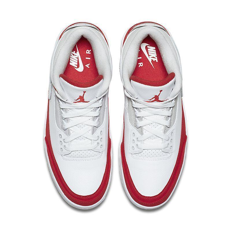 Air Jordan 3 Retro &