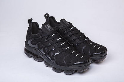Nike Air VaporMax Plus Triple Black Sneakers – All-Day Comfort