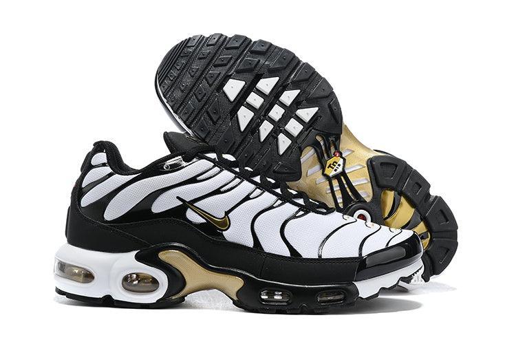 Nike Air Max Plus &