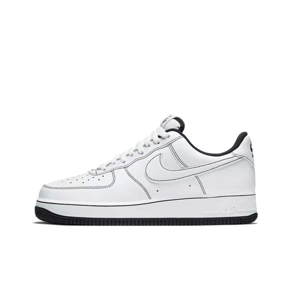 Nike Air Force 1 &