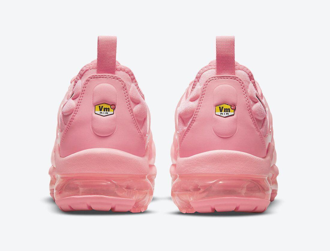 Nike Air VaporMax Plus &
