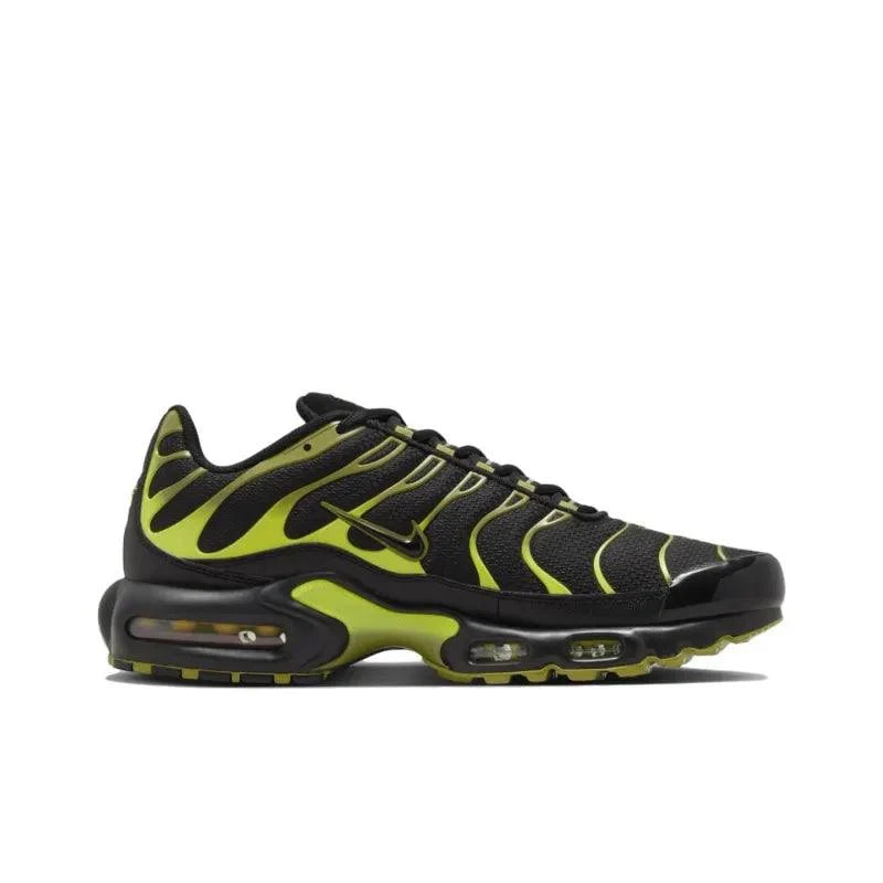 Nike Air Max Plus &