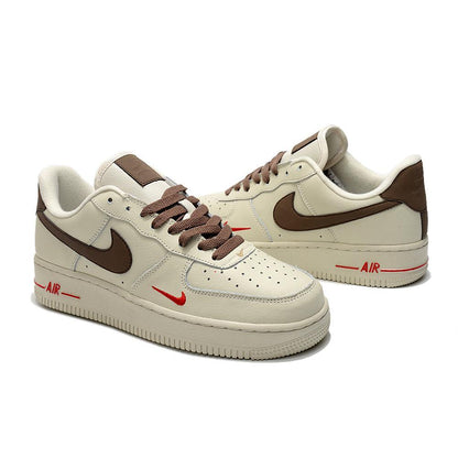 Nike Air Force 1 &