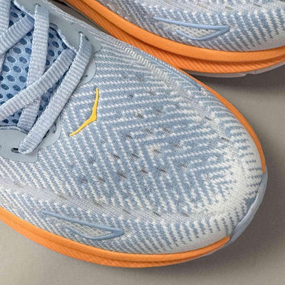Hoka One One Clifton 9 &