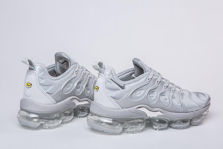 Nike Air VaporMax Plus &