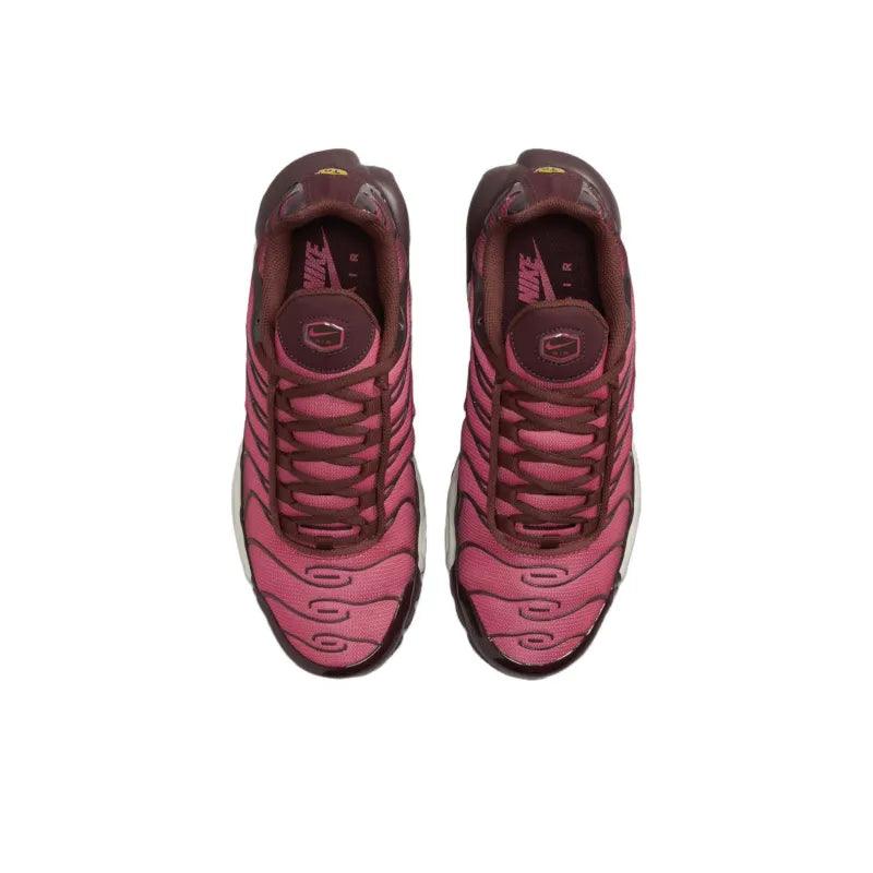 Nike Air Max Plus &