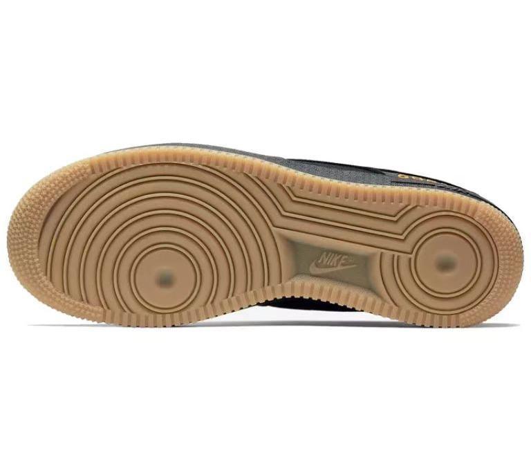Nike Air Force 1 &