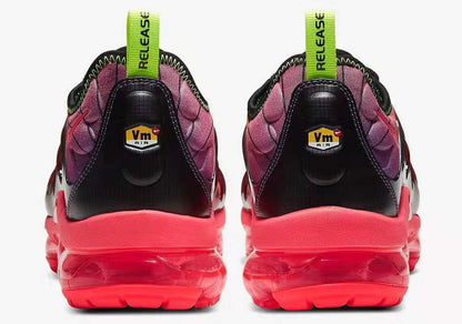 Nike Air VaporMax Plus &