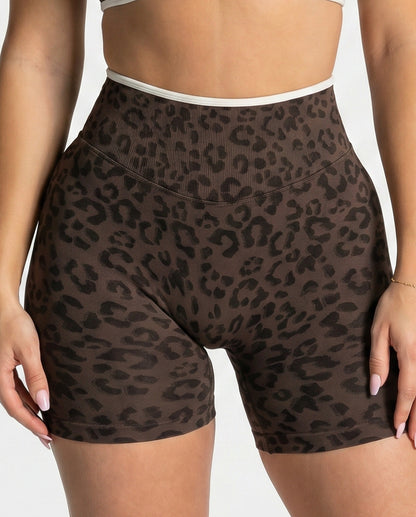 Seamless Yoga Fitness Set with 3D Leopard Print