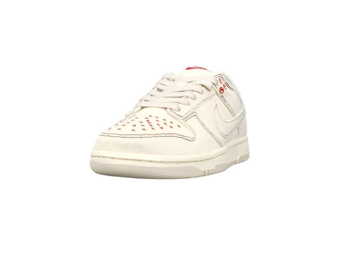 Nike Dunk Low &