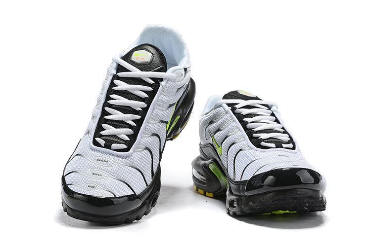 Nike Air Max Plus &