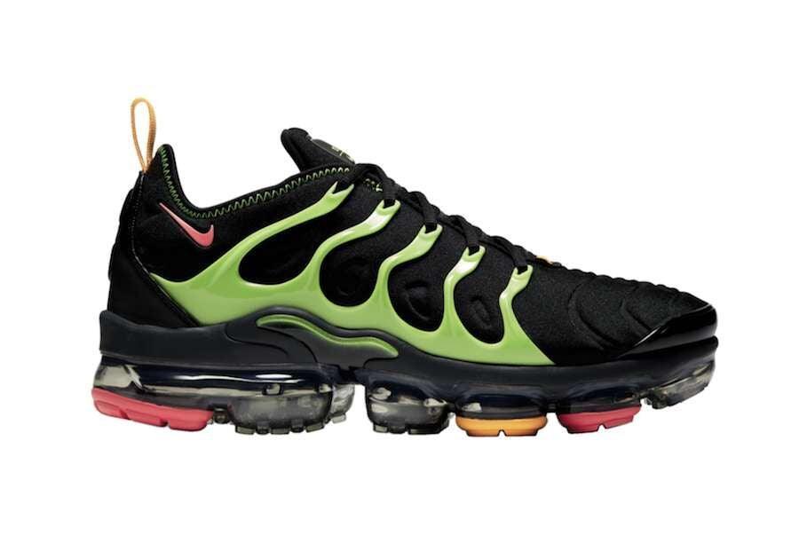 Nike Air VaporMax Plus &