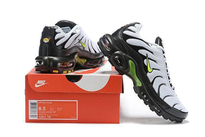 Nike Air Max Plus &