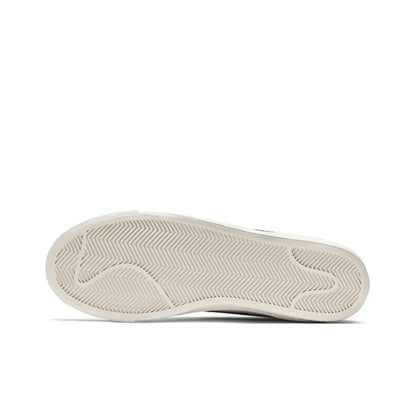 Nike Blazer Mid &