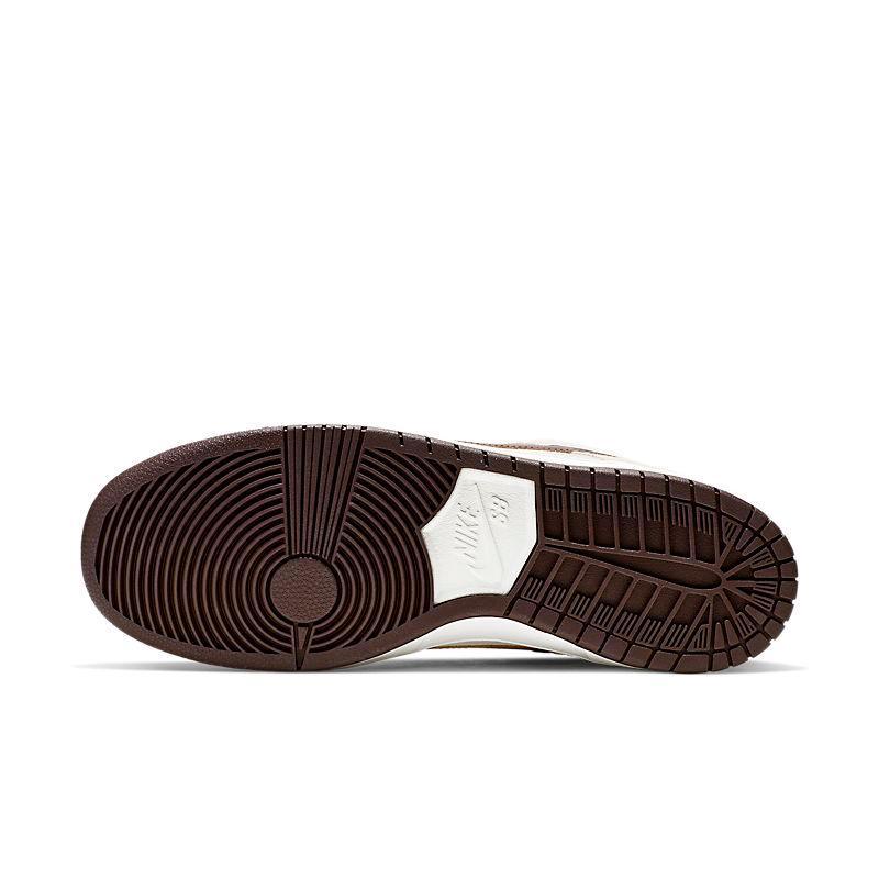 Nike SB Dunk Low &