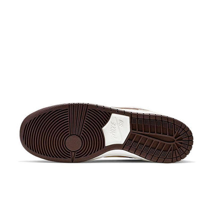 Nike SB Dunk Low &