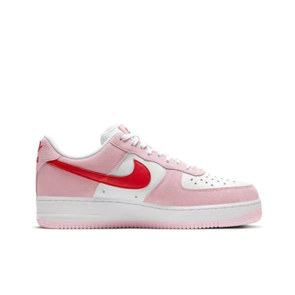 Nike Air Force 1 &