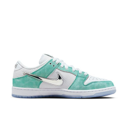 Nike SB Dunk Low April Skateboards - Turbo Green/Silver Sneakers