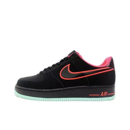 Nike Air Force 1 &